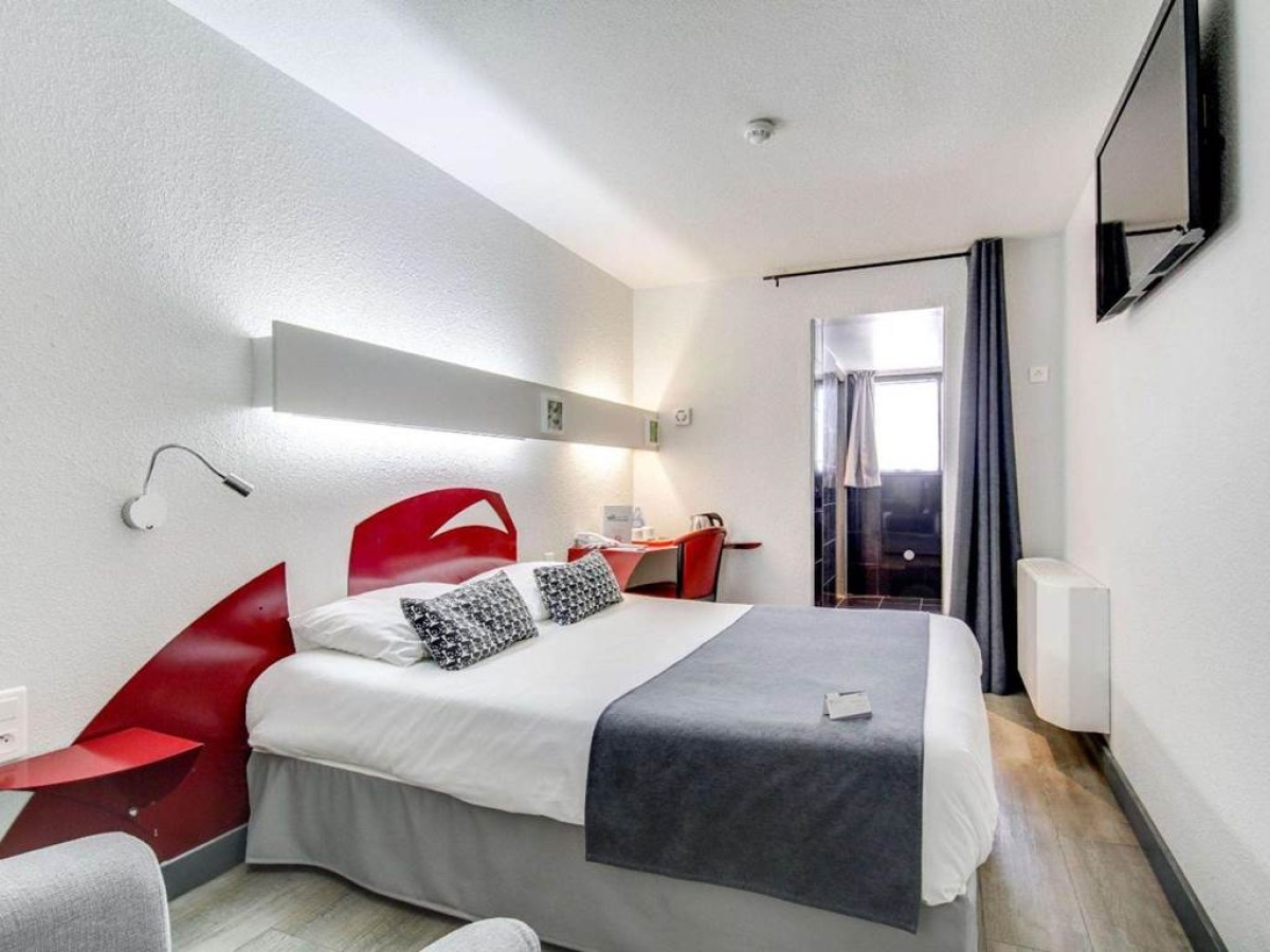 Brit Hotel Porte d'Espagne - Bonjour Fun