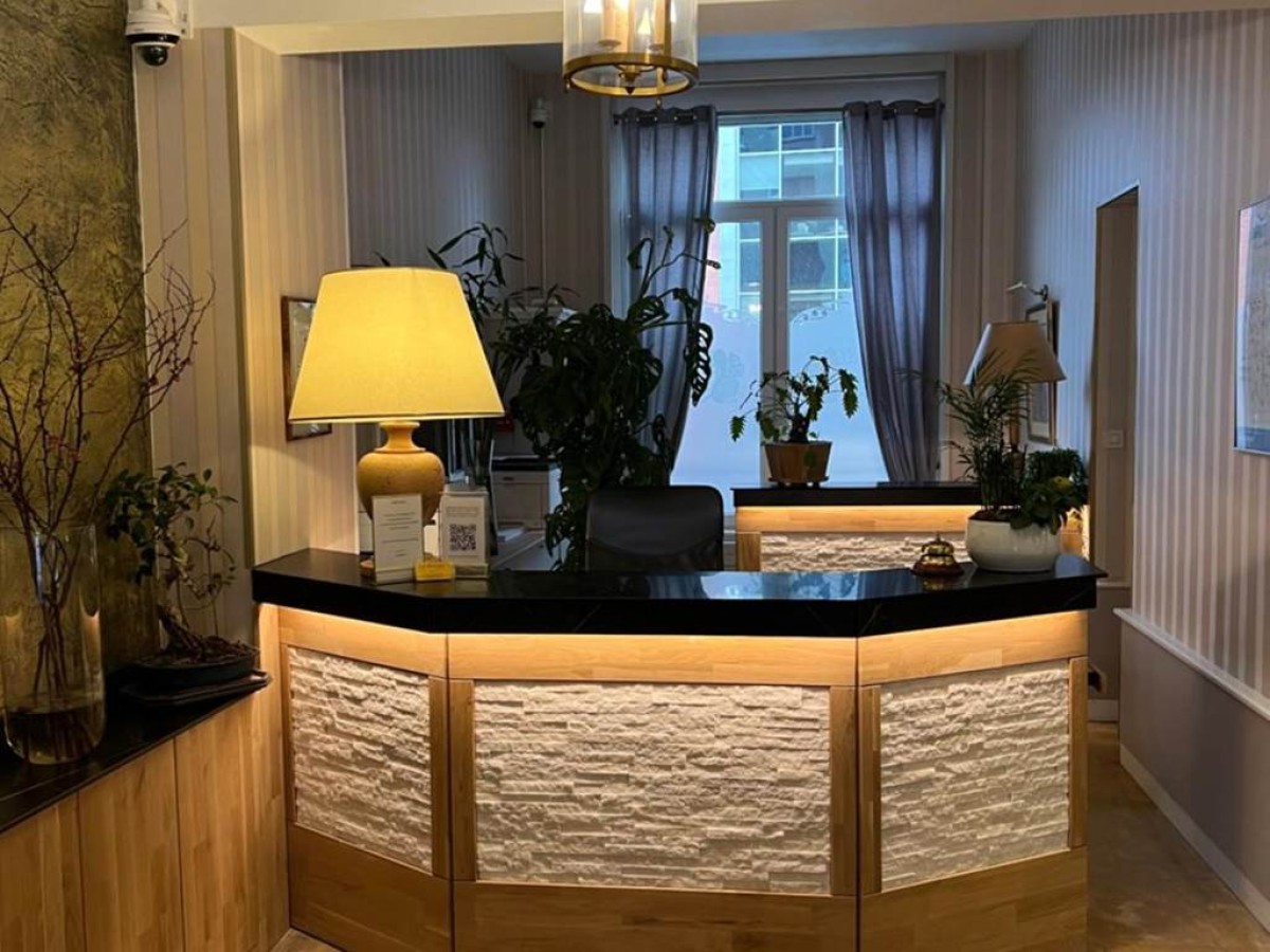 Brit Hotel Privilège Le Royal - Centre Gare - Bonjour Fun