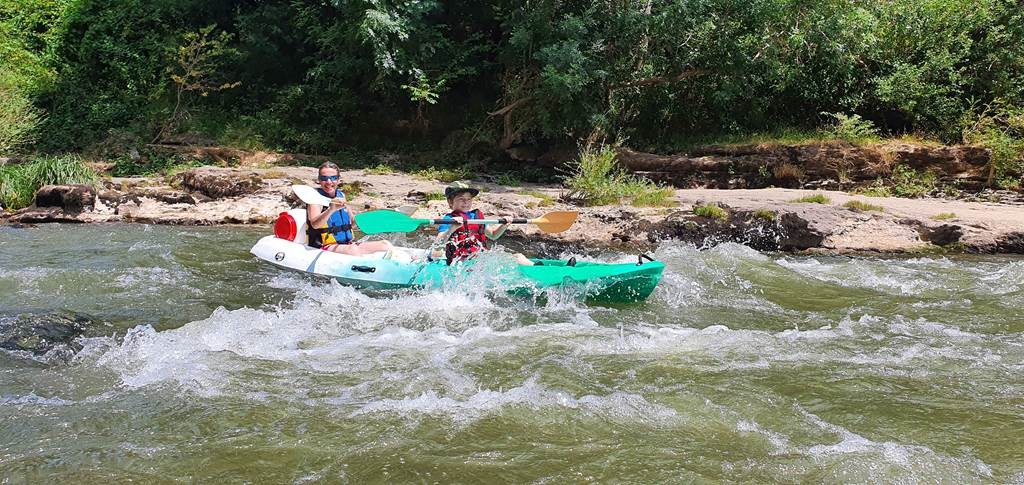 Bureau des Moniteurs "Shark'Aventures" : Une EXPERIENCE UNIQUE de 7 à 77 ans. - Bonjour Fun