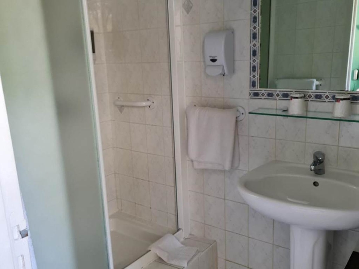 Carry Hotel - Bonjour Fun