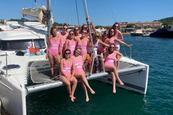 CATAMARAN PRIVATISE 5 JOURS PORQUEROLLES - Bonjour Fun