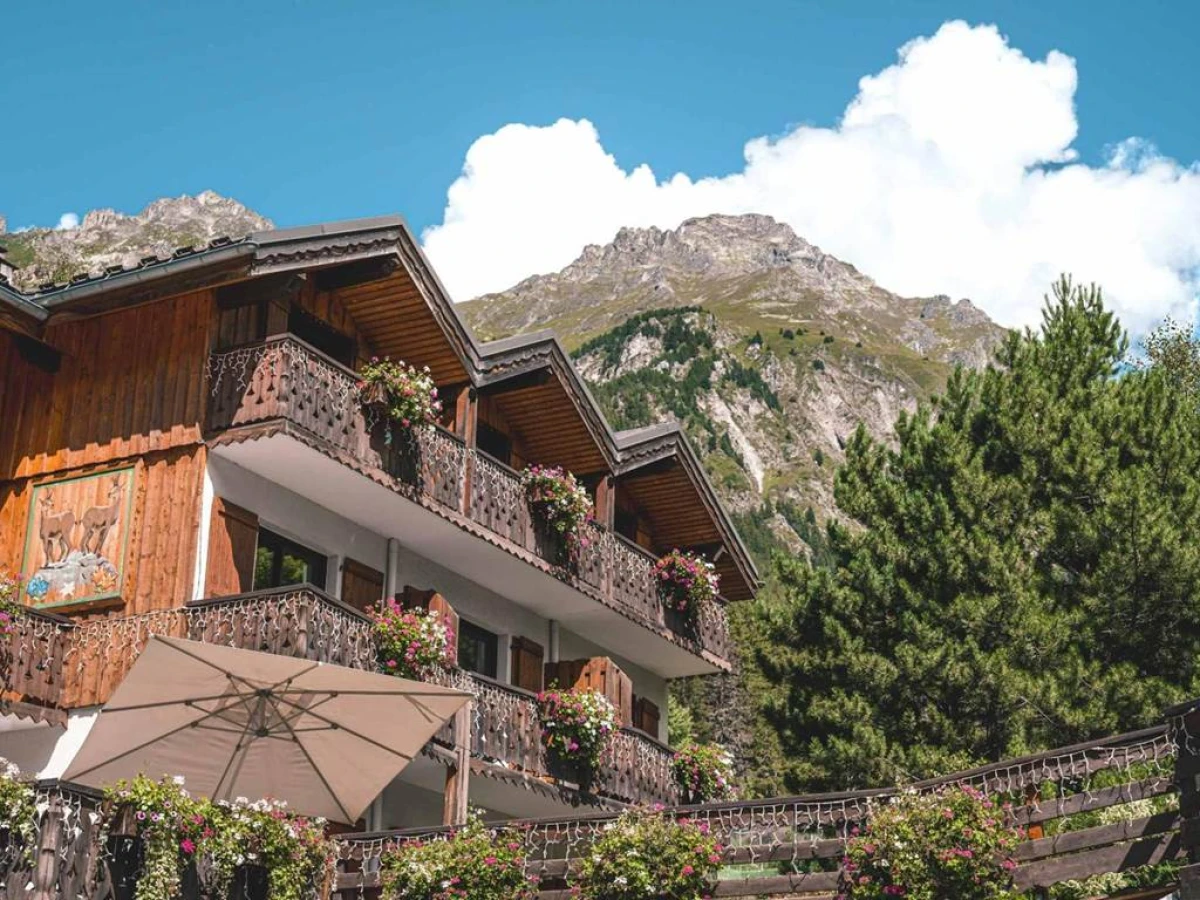 Chalet Hôtel Les Airelles - Bonjour Fun