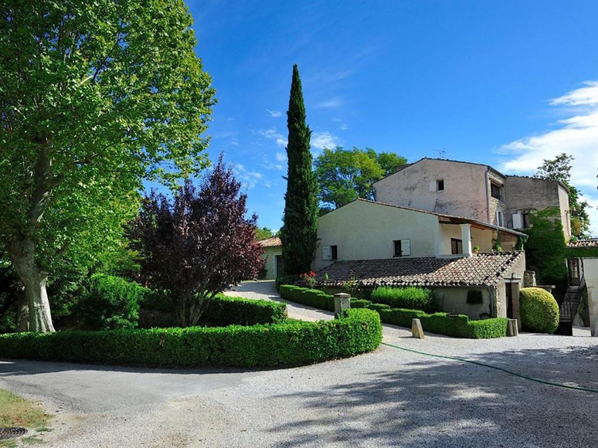 Charembeau - Bonjour Fun