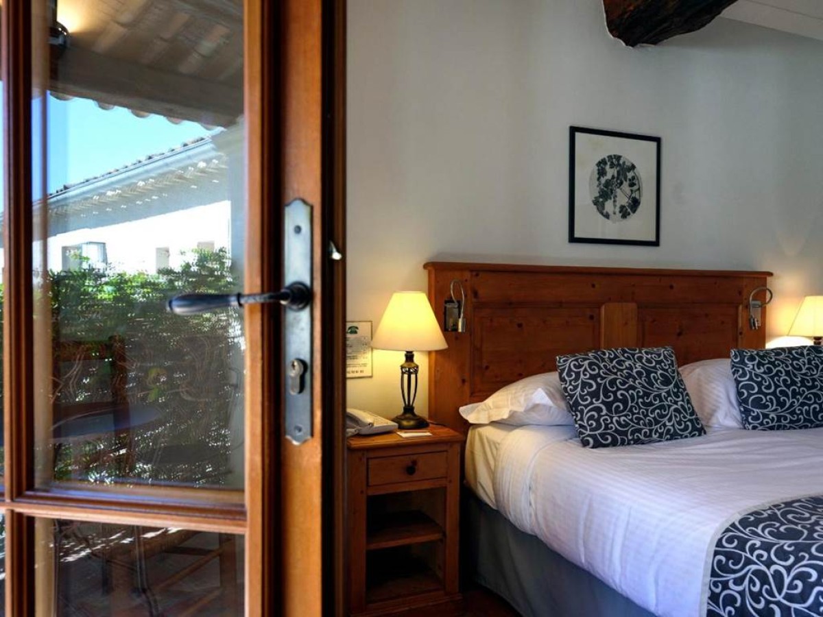 Charembeau - Bonjour Fun