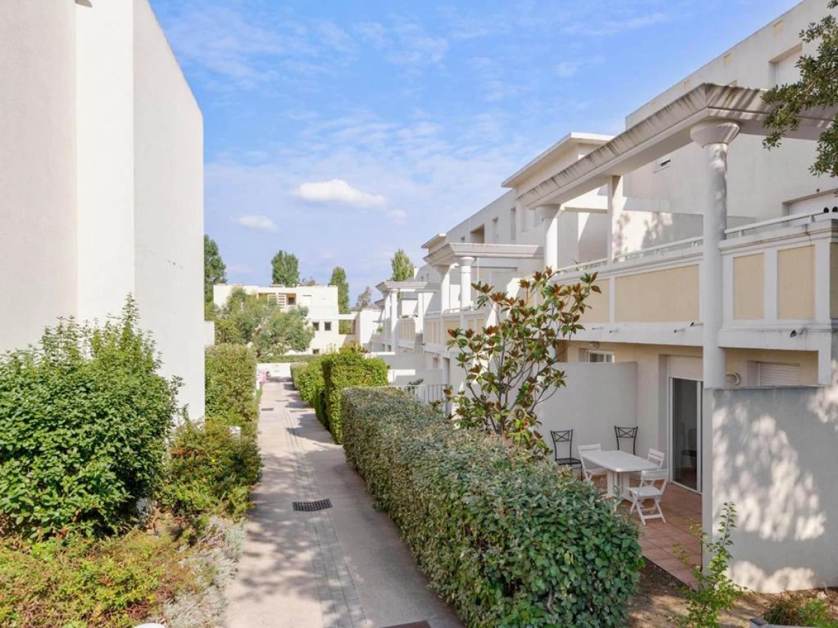 Comfort Aparthotel Six-Fours - Bonjour Fun