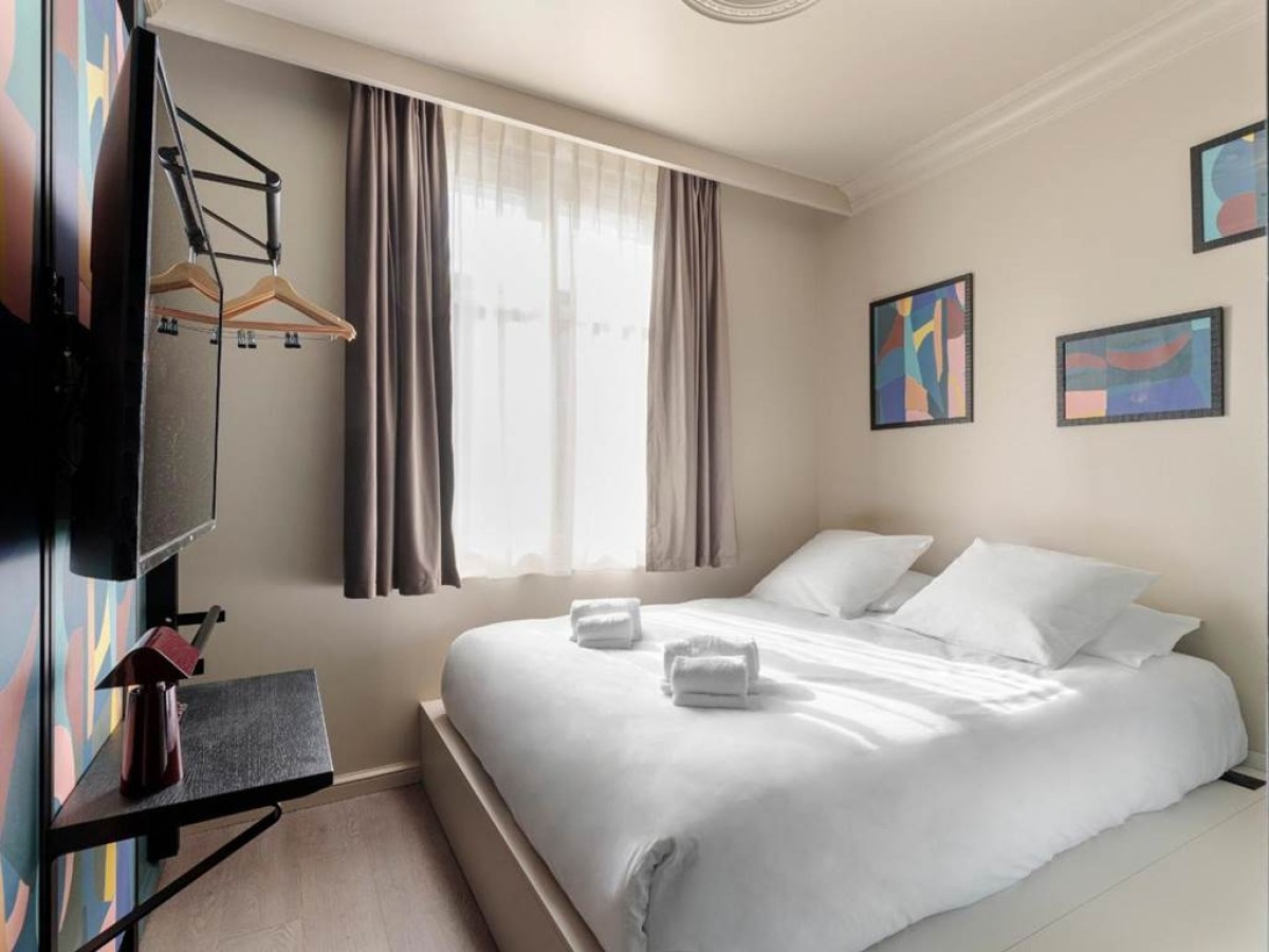 Corneille - Entrée autonome - Bonjour Fun