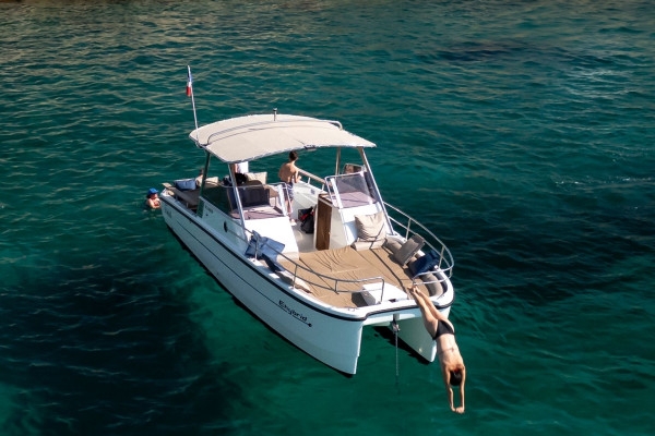 Croisière baignade Parc National des Calanques en demi-journée - Musée du Mucem - Bonjour Fun
