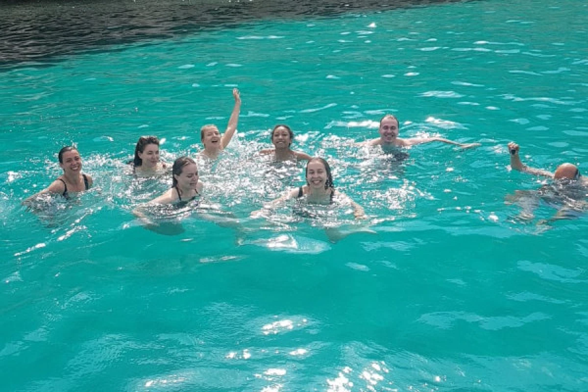 Croisière baignade Parc National des Calanques en demi-journée - Quai d'honneur mairie - Bonjour Fun