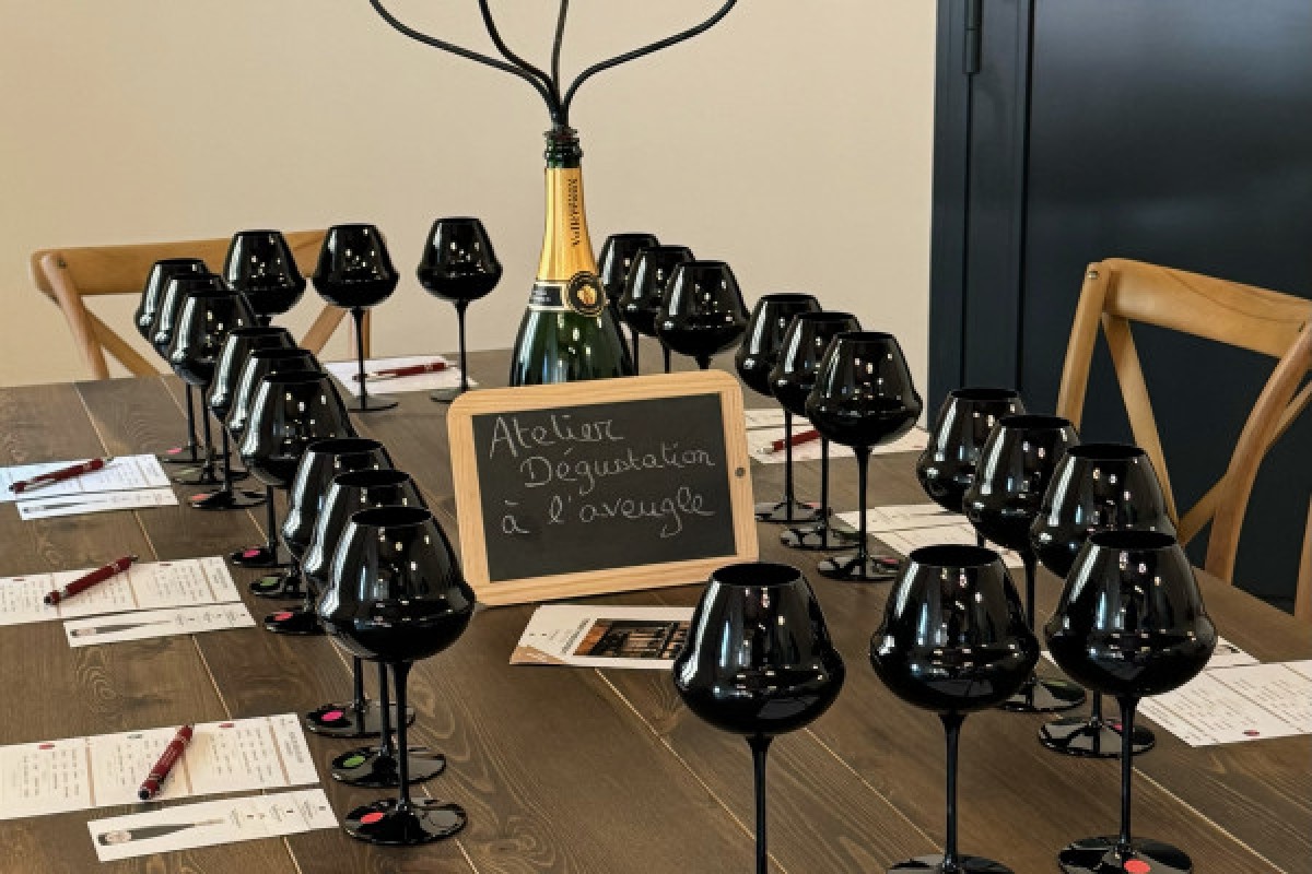 Dégustation à l'aveugle (en Français) - Bonjour Fun