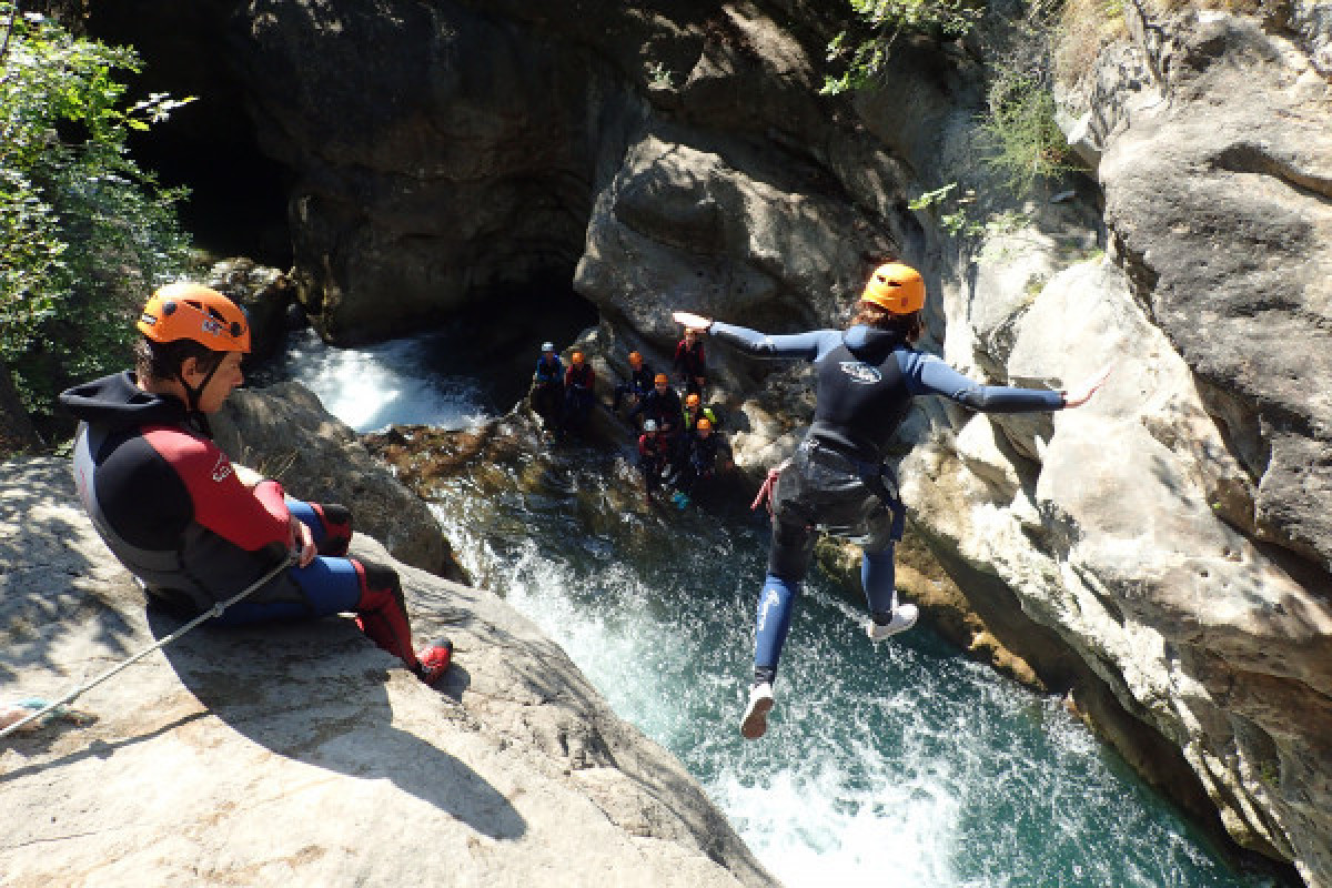 Demi-journée Canyoning  avec Rappel - Gorges du Loup - Bonjour Fun