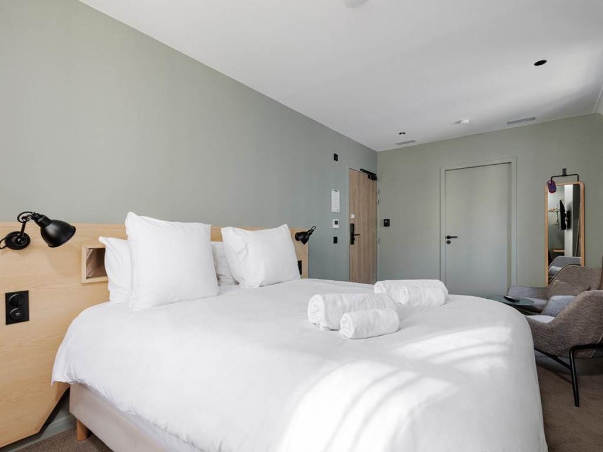 Des Sept - Entrée autonome - Bonjour Fun