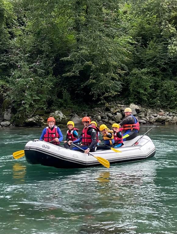 Descente du Gave de Pau en RAFTING - Bonjour Fun