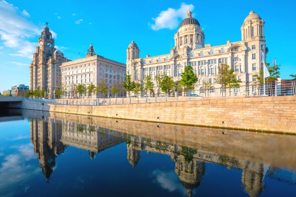 Digital Scavenger Hunt Liverpool - Bonjour Fun