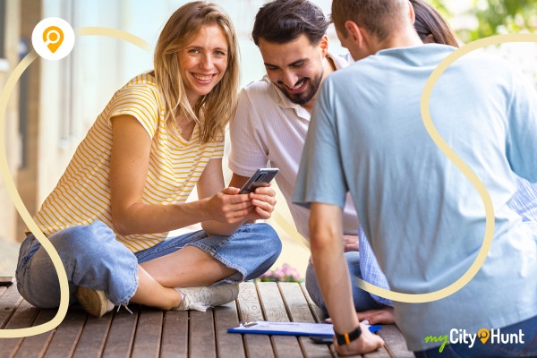 Digital Scavenger Hunt Manchester - Bonjour Fun