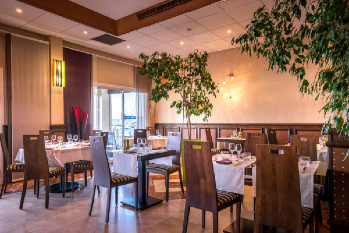 Dîner Saint-Valentin sur la Marina - Saint-Raphaël - Bonjour Fun