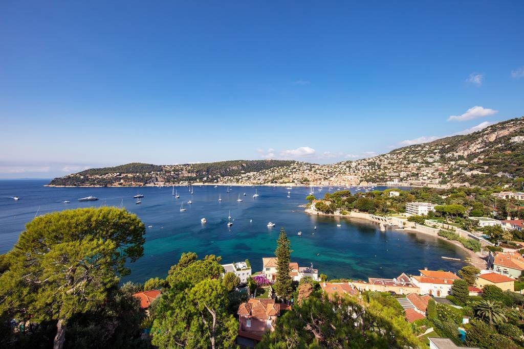 E-bike & Baignade : Demi-journée vers la magnifique baie de Villefranche-sur-Mer - Bonjour Fun