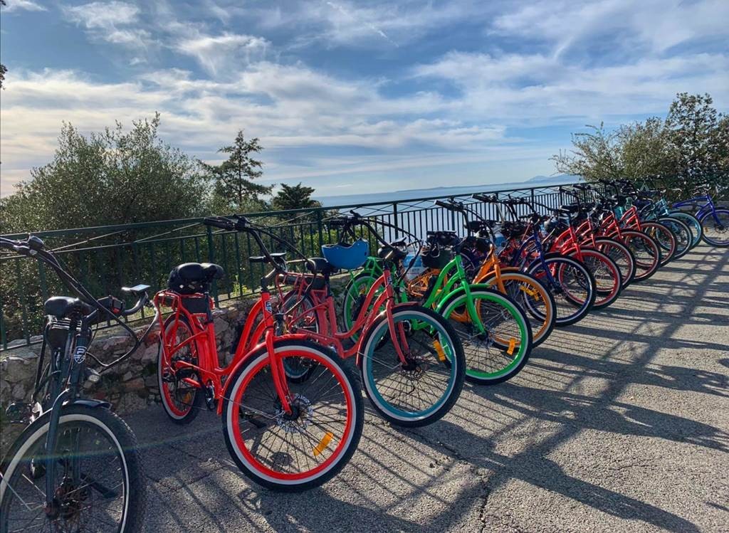 E-BIKE CITY TOUR: 2H30  AGENCE - Bonjour Fun