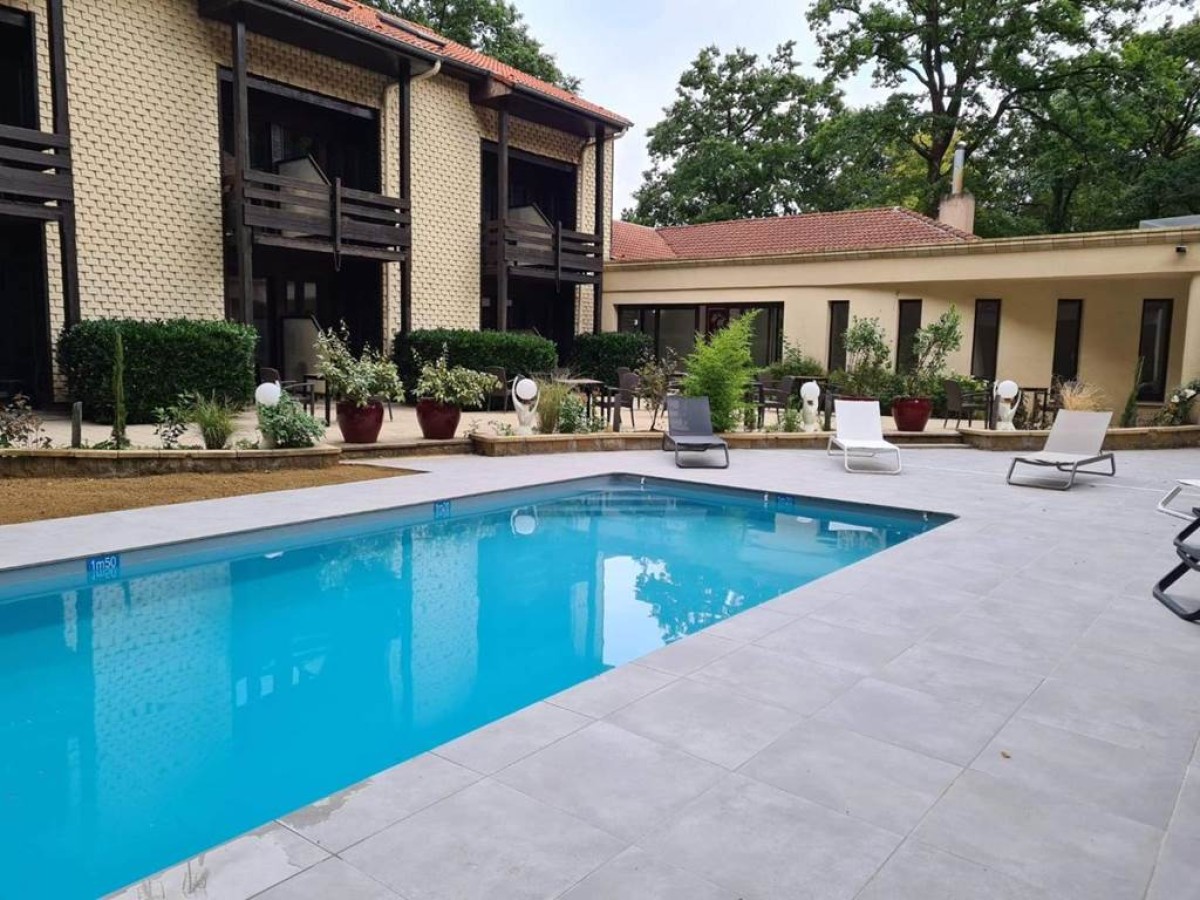 Enzo Hôtels - ST Eloy Metz Amneville By Kyriad Dir - Bonjour Fun