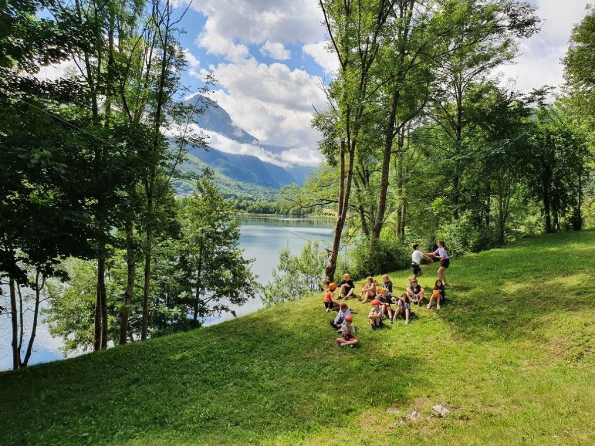 Escalade avec vue sur le lac de Loudenvielle - Bonjour Fun