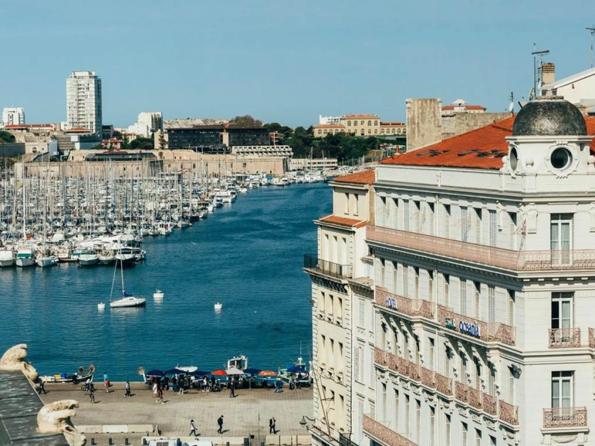 Escale Oceania Marseille Vieux Port - Bonjour Fun