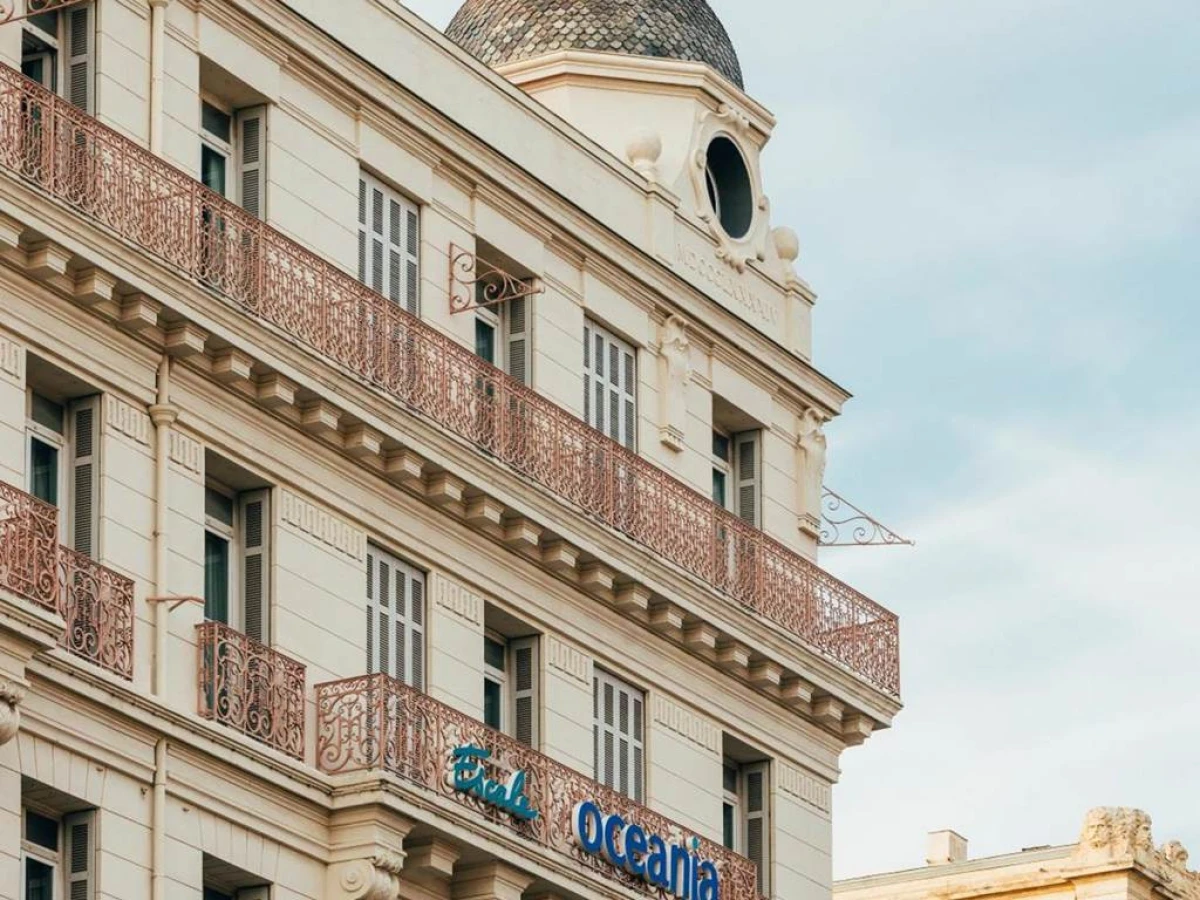 Escale Oceania Marseille Vieux Port - Bonjour Fun