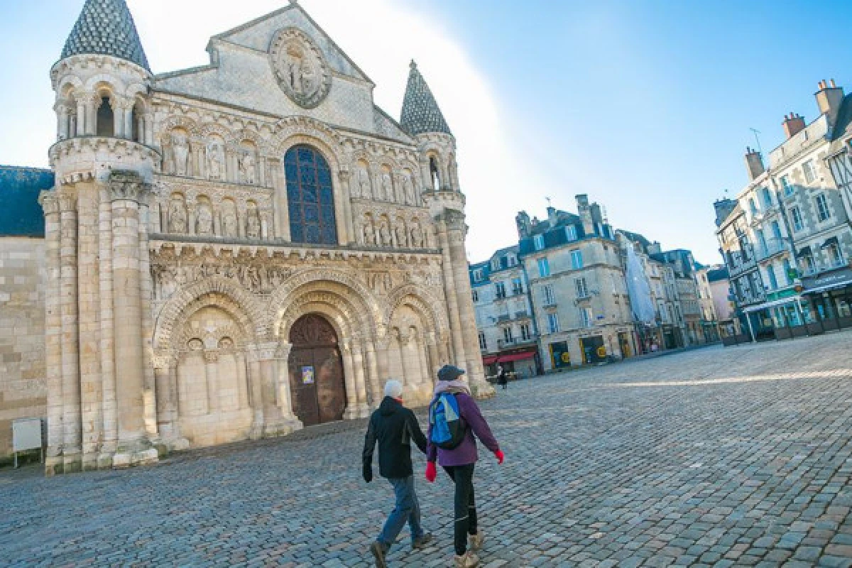 Escape The City - Bonjour Fun