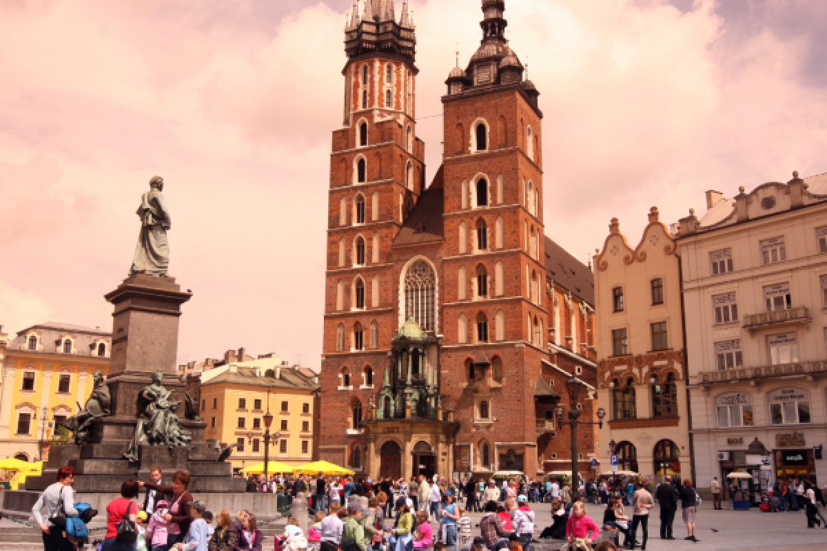 EVG CITY CHALLENGE CRACOVIE - Bonjour Fun