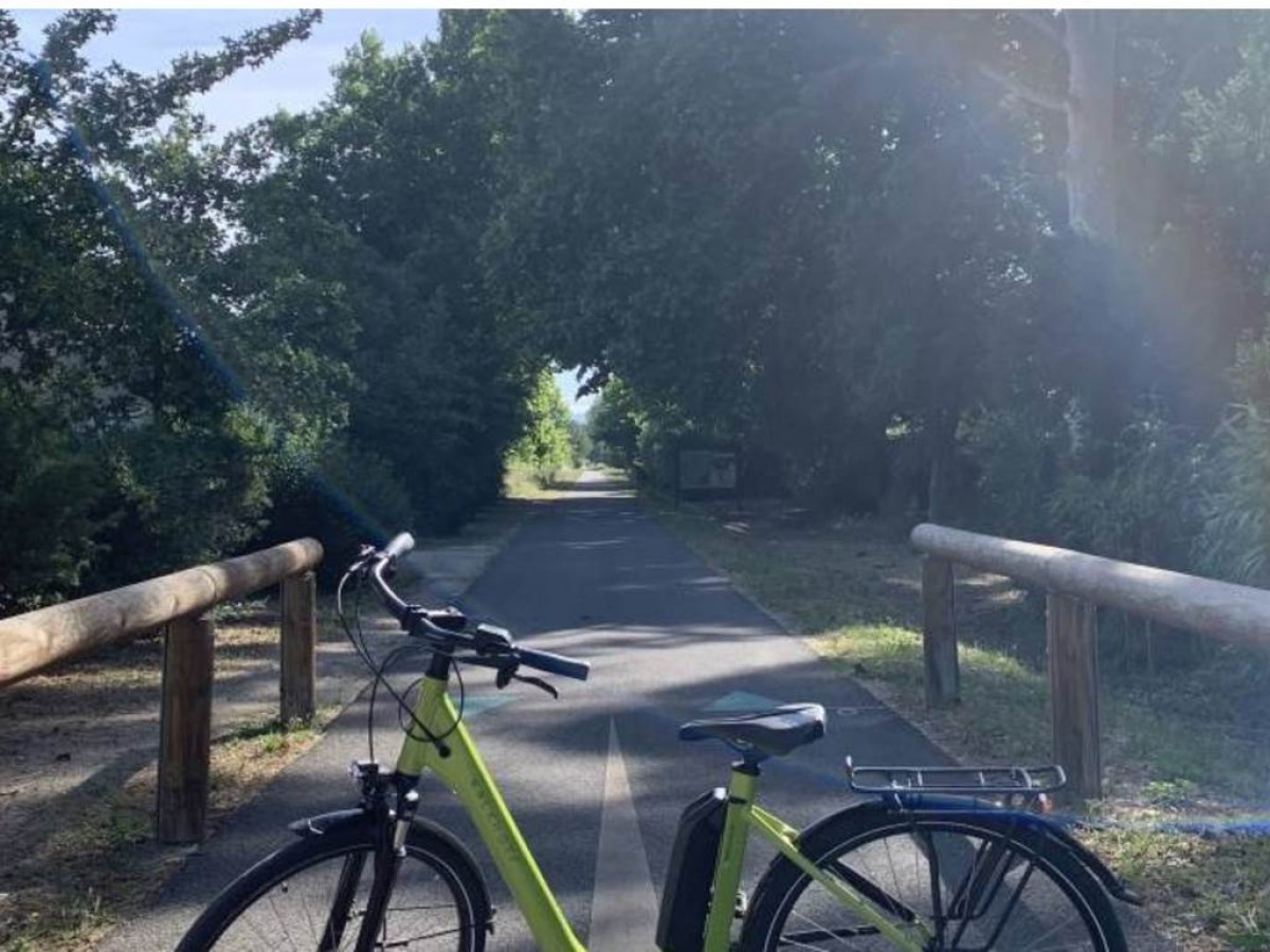 Excursion à vélo sur la Via Fluvia – De Saint-Sauveur-en-Rue à Bourg-Argental - Bonjour Fun
