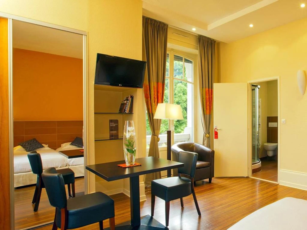 Garden & City Luxeuil Ex Le Métropole et Les Therm - Bonjour Fun