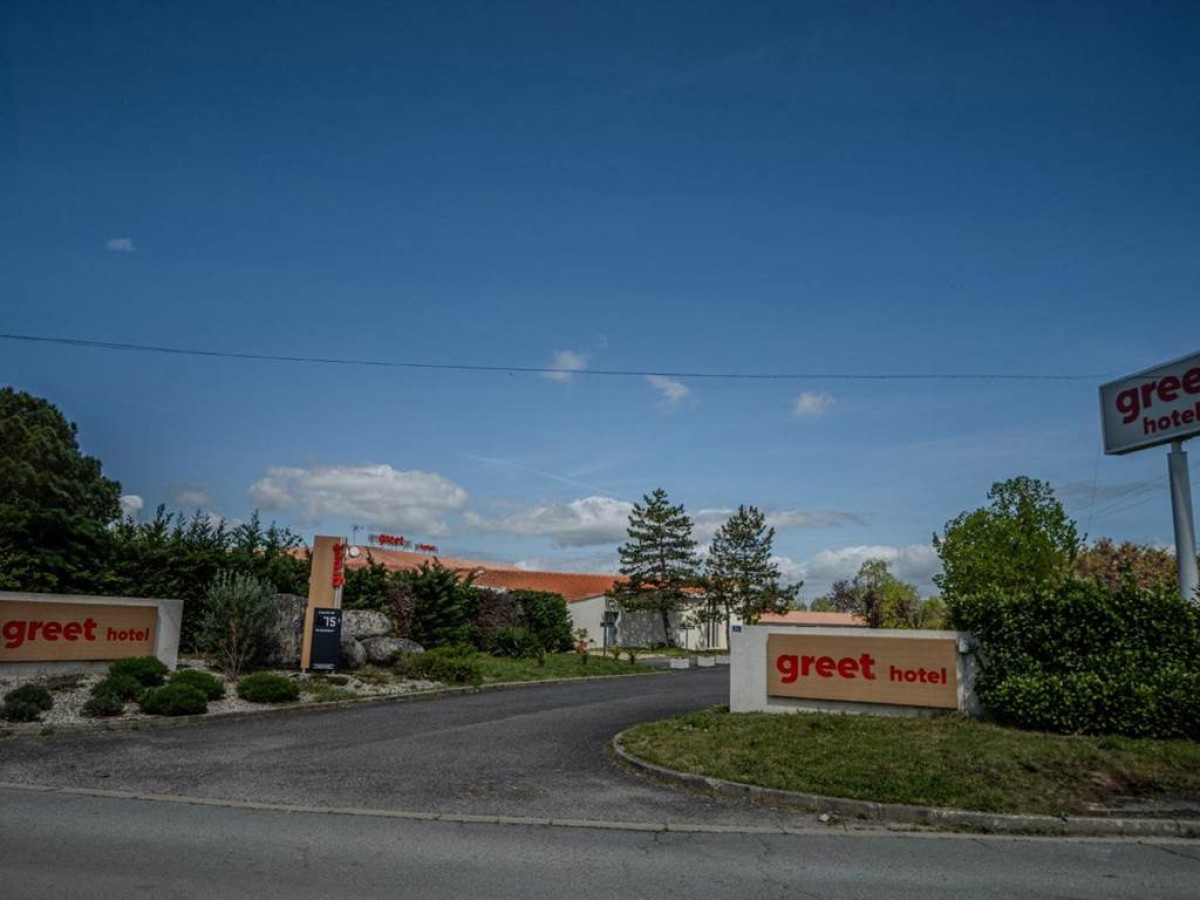 Greet Hôtel Castres Saix - Bonjour Fun