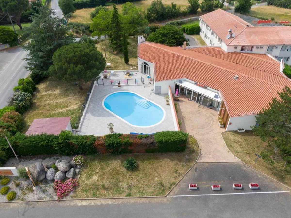 Greet Hôtel Castres Saix - Bonjour Fun
