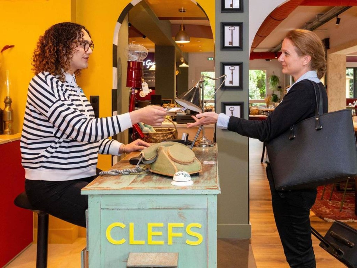 greet Hotel Massieux Lyon Nord - Bonjour Fun