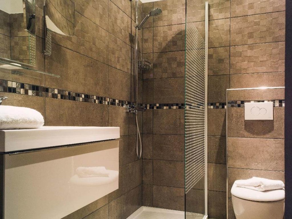 Holzer II - Bonjour Fun