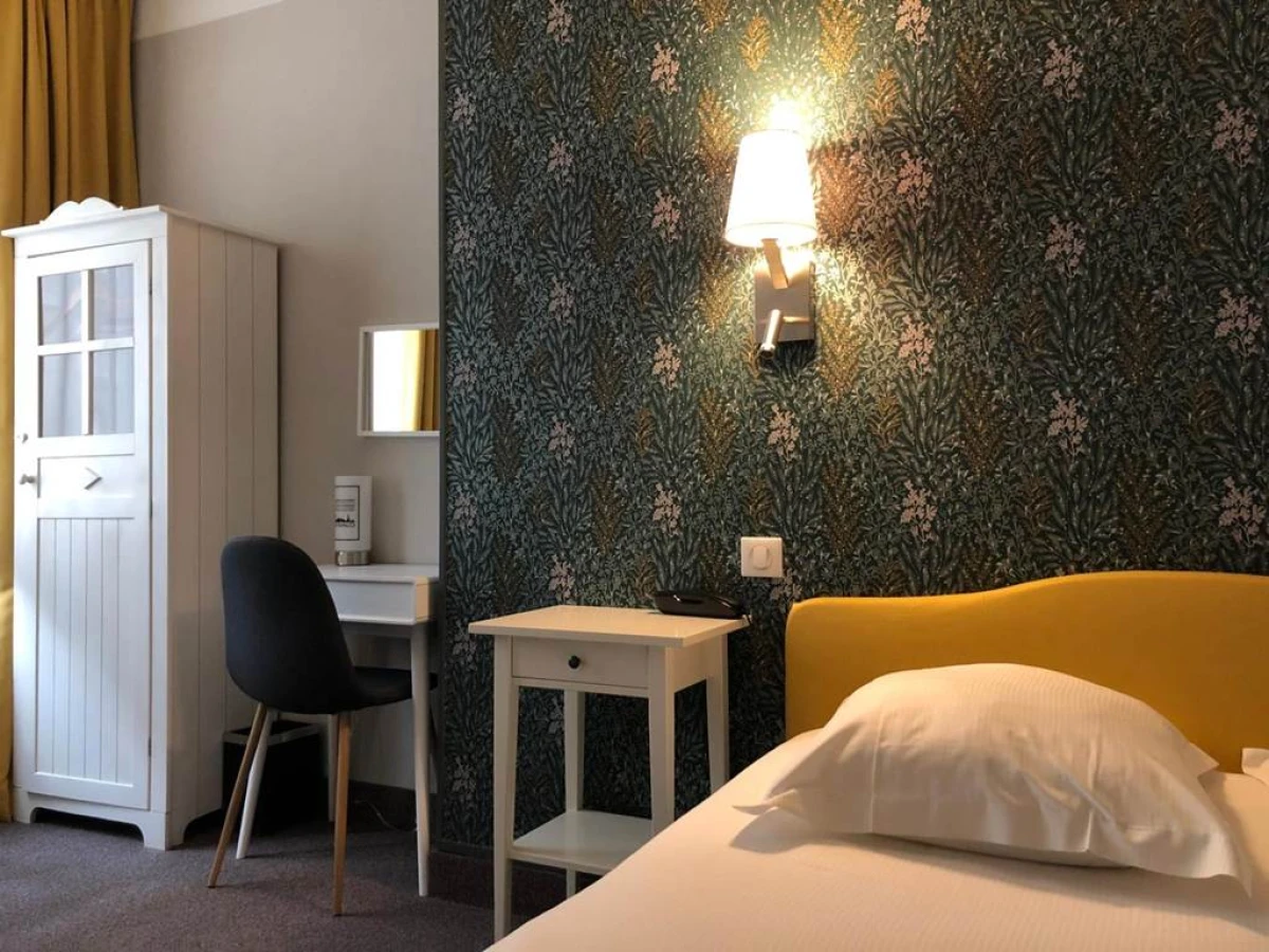Hotel Ajoncs d'Or - Bonjour Fun