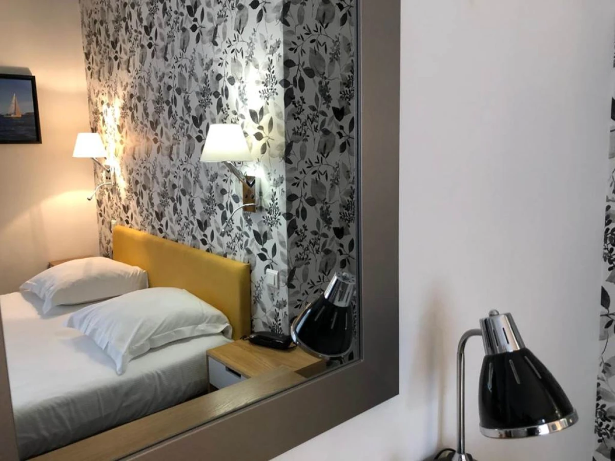 Hotel Ajoncs d'Or - Bonjour Fun