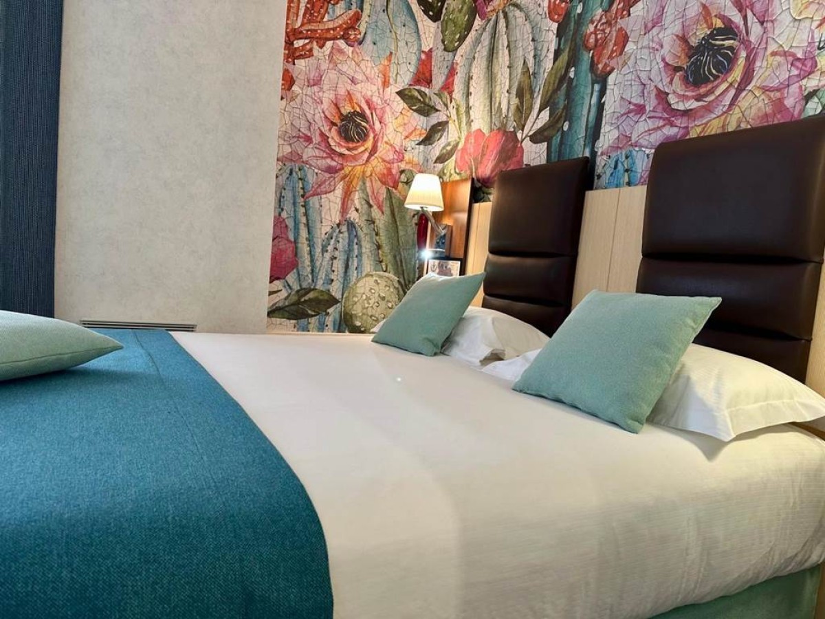 HOTEL ARVERNA VICHY - ClT'HOTEL - Bonjour Fun