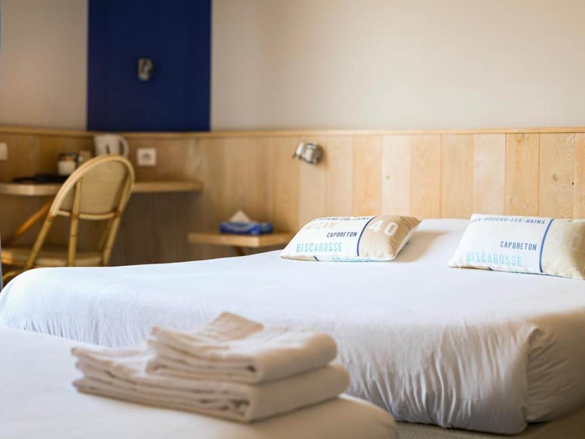 Hotel Bar Tabac Point Chaud L'Ecureuil - Bonjour Fun