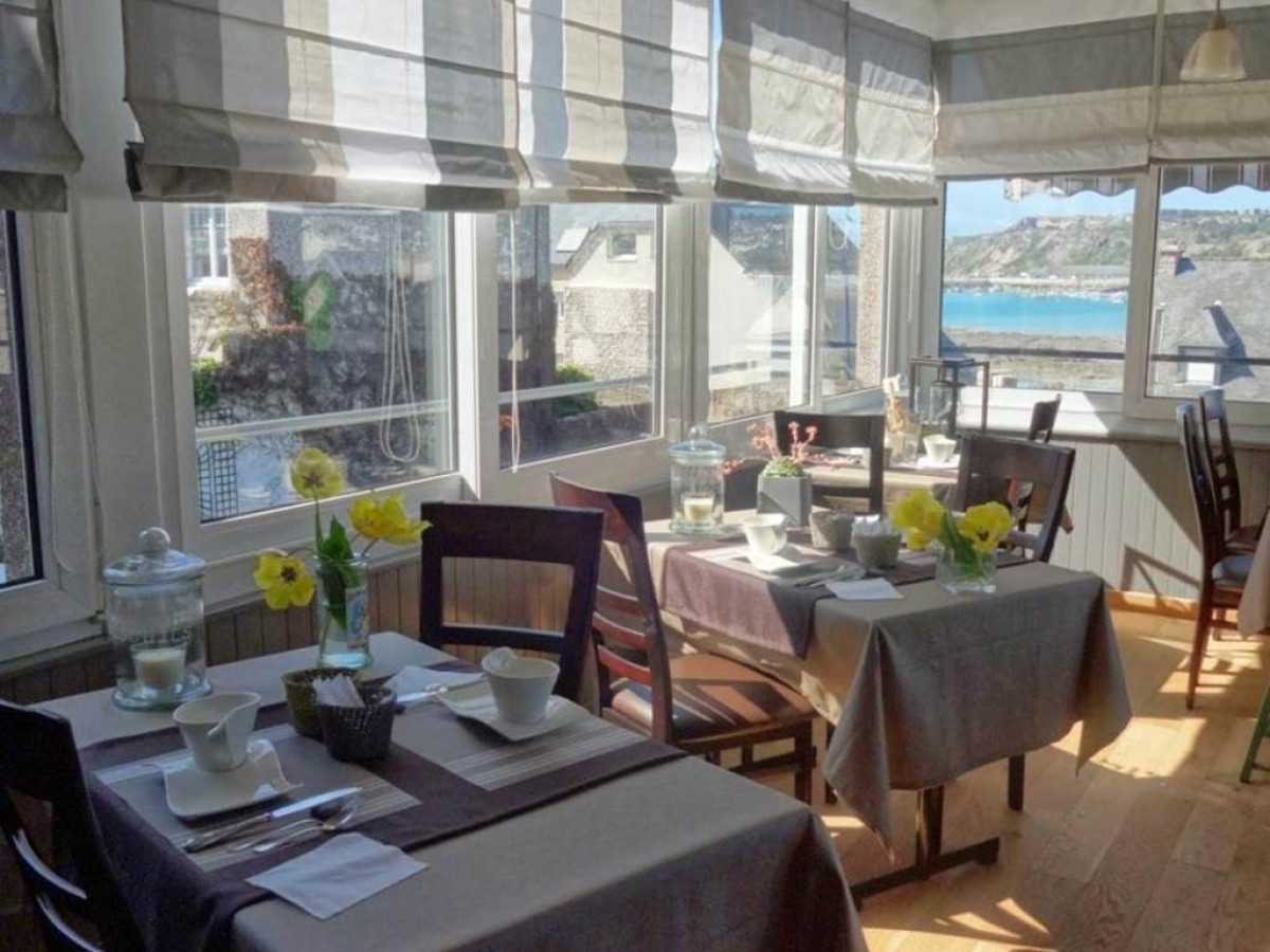 Hôtel Beauséjour Erquy - Bonjour Fun