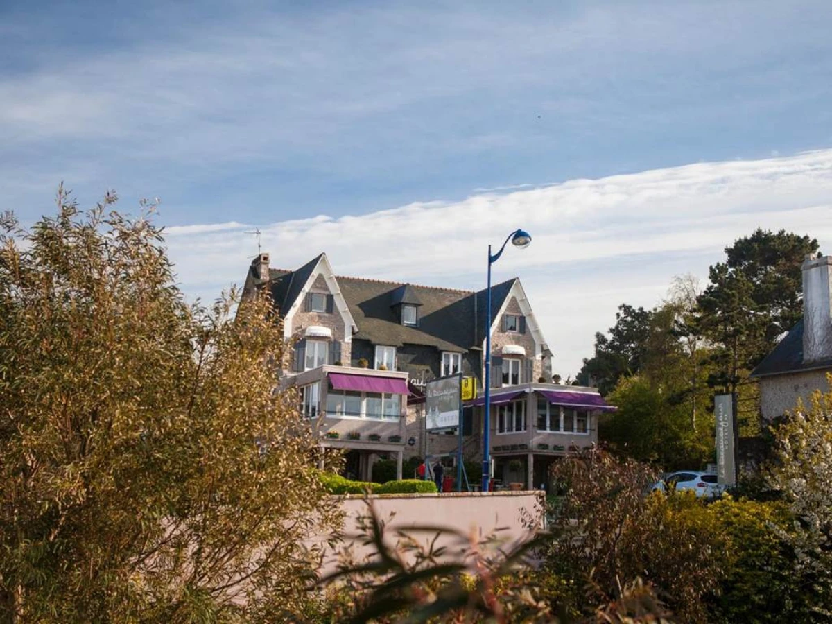 Hôtel Beauséjour Erquy - Bonjour Fun