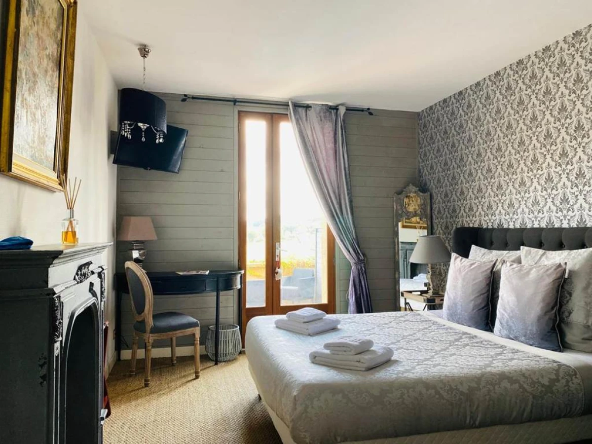 Hôtel Bien-Être Aux Cyprès de Marquay - Bonjour Fun