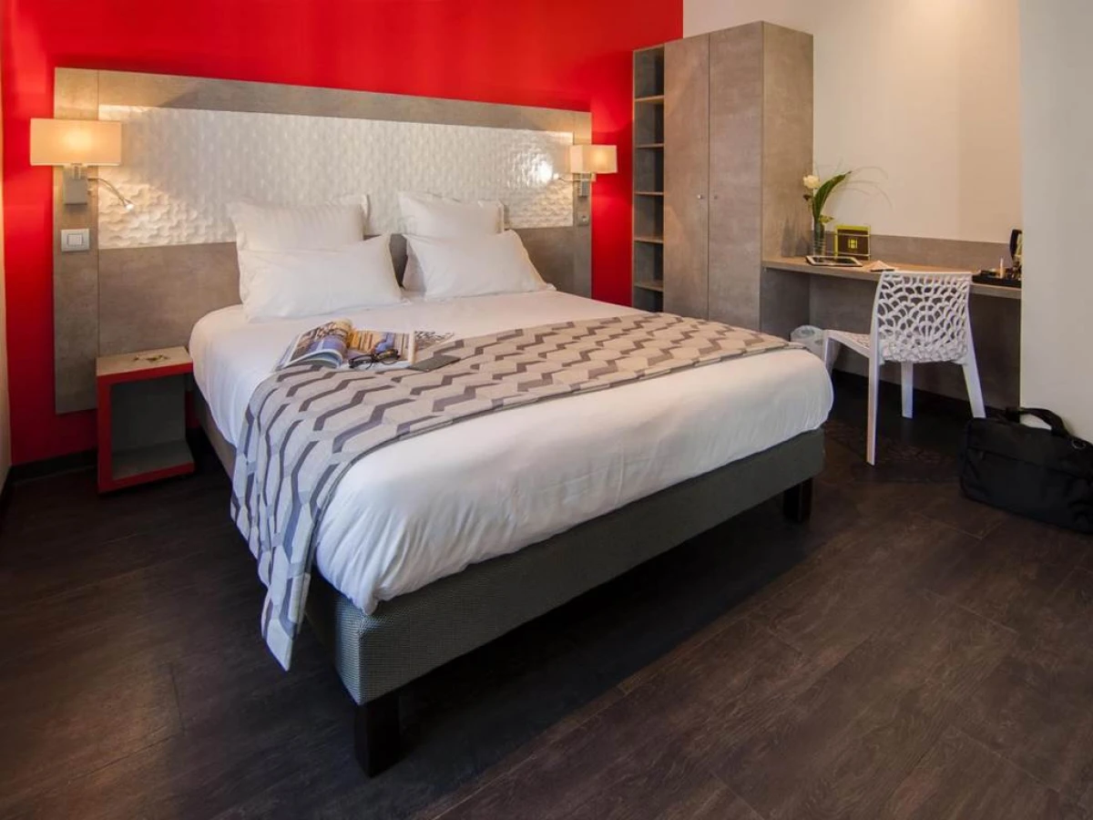 Hôtel Carré Vieux Port - Bonjour Fun
