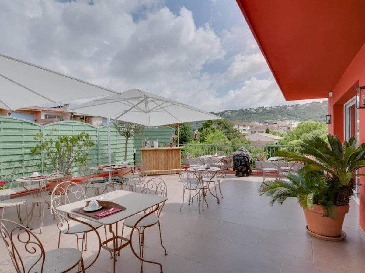 Hôtel CASABELLA Cannes Mouans Sartoux - Bonjour Fun