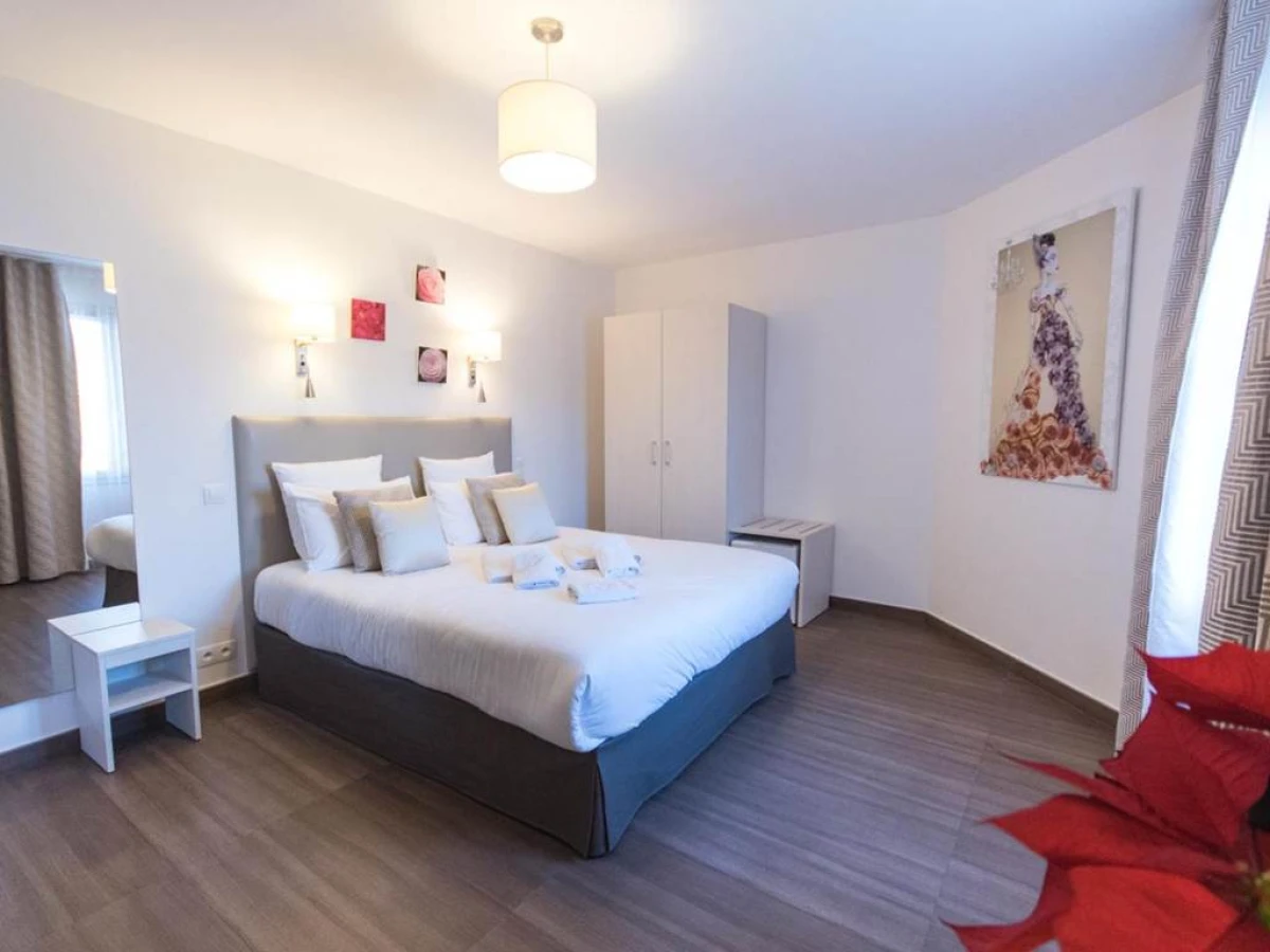Hôtel CASABELLA Cannes Mouans Sartoux - Bonjour Fun