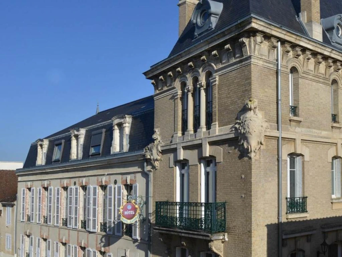 Hotel Castel Jeanson - Bonjour Fun