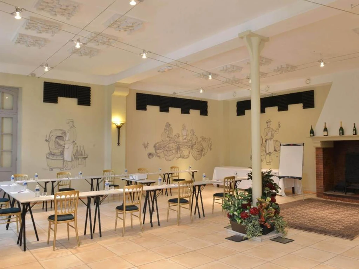 Hotel Castel Jeanson - Bonjour Fun