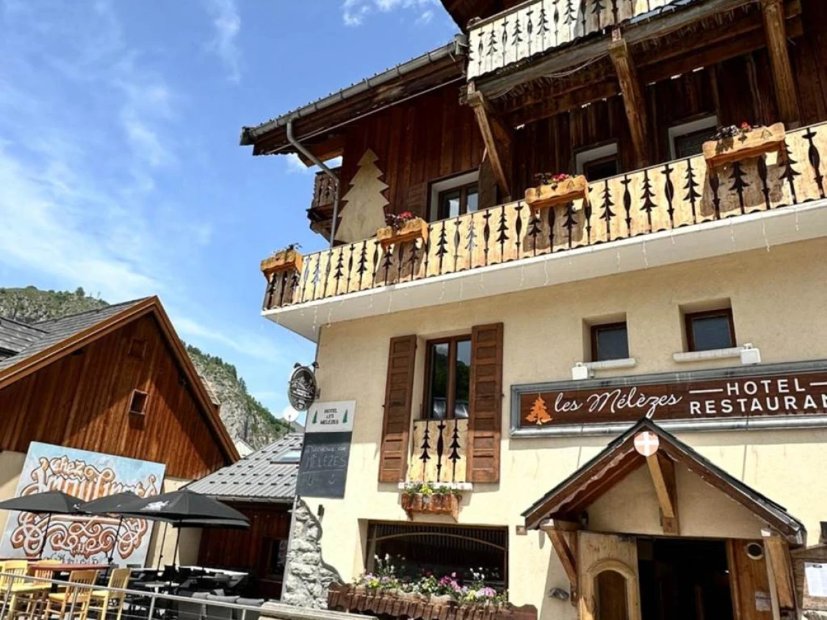 Hôtel-Chalet les Mélèzes - Bonjour Fun