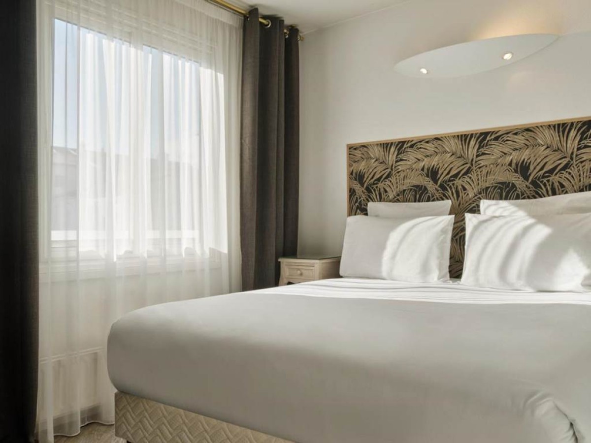 Hôtel Chromatics & Restaurant Hill Club by HappyCu - Bonjour Fun