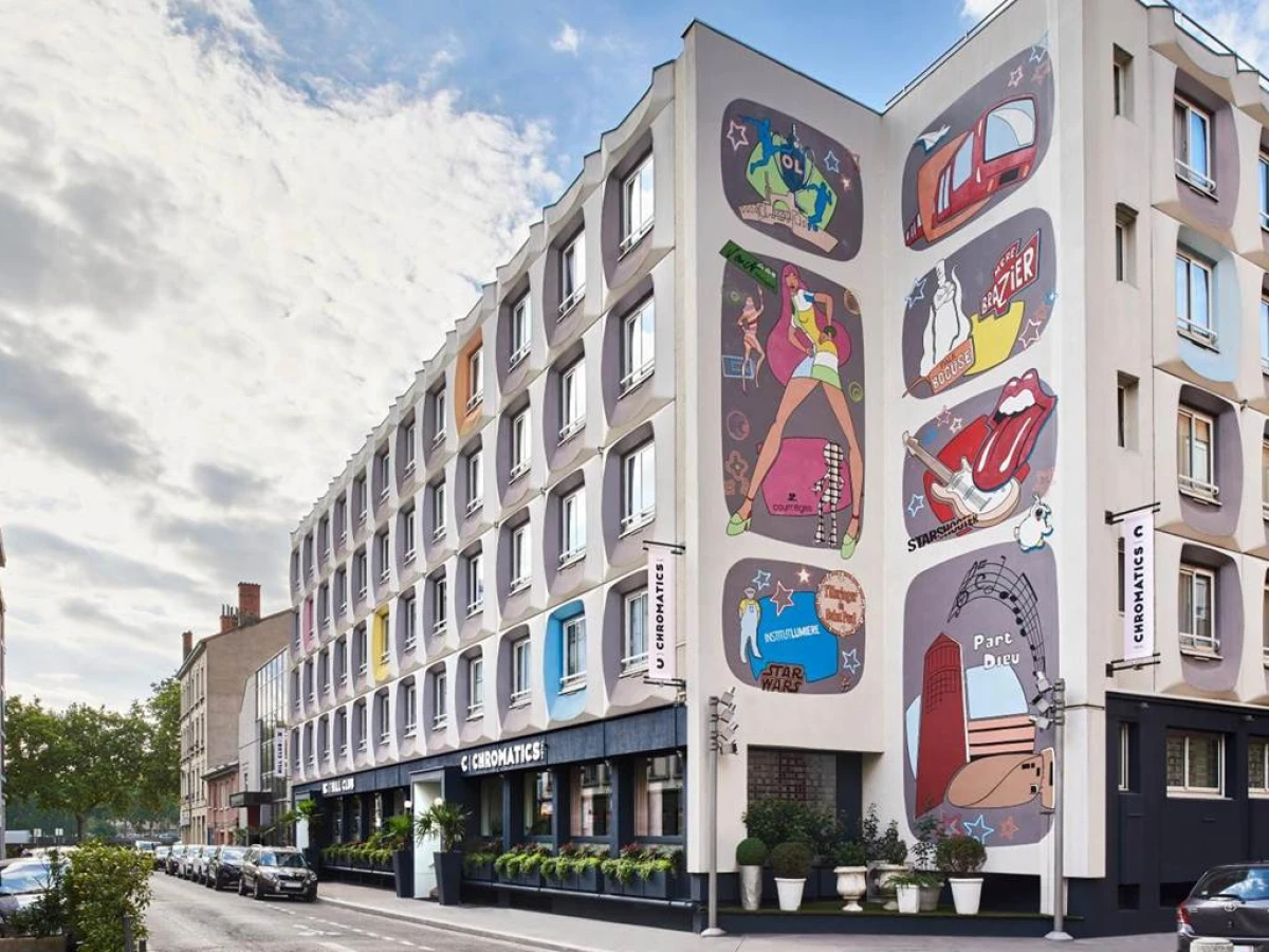 Hôtel Chromatics & Restaurant Hill Club by HappyCu - Bonjour Fun