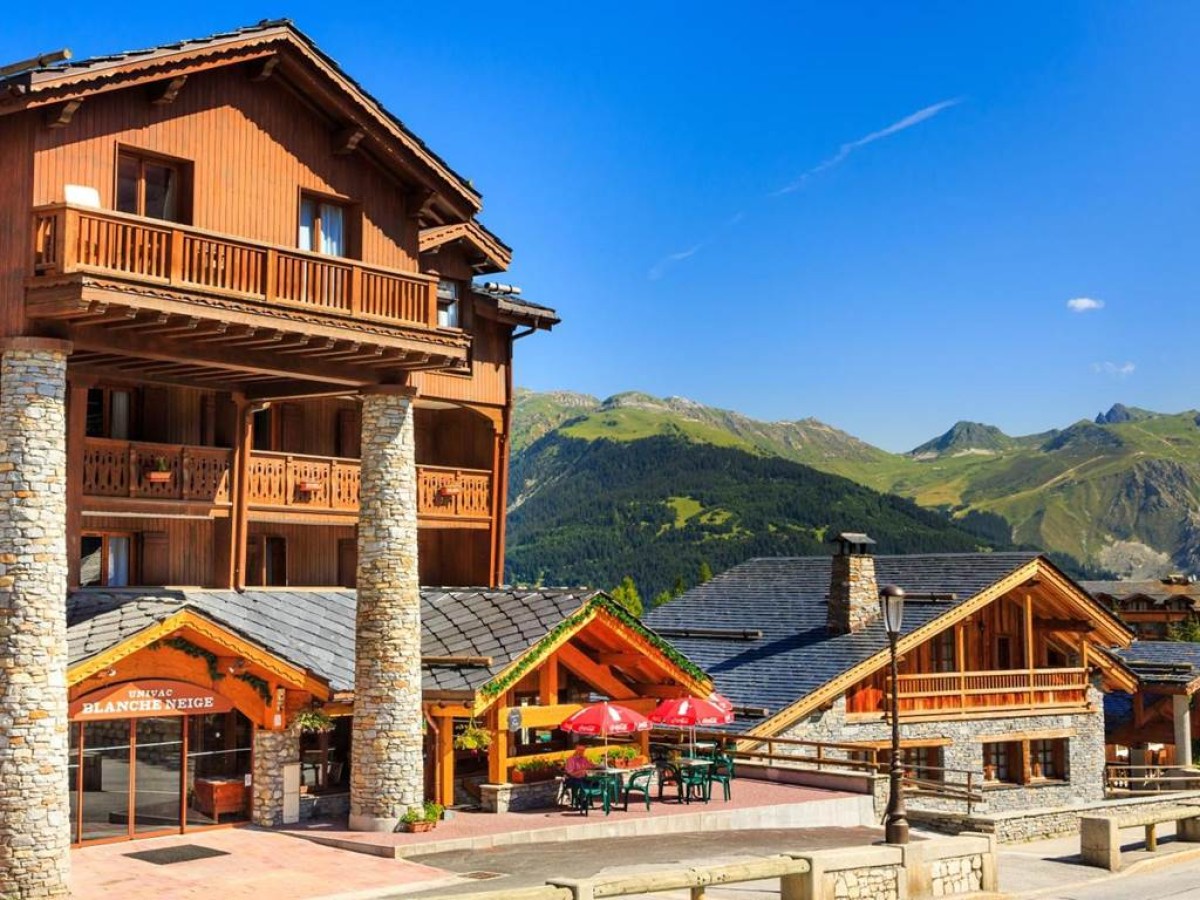 Hotel Club Blanche Neige - Bonjour Fun