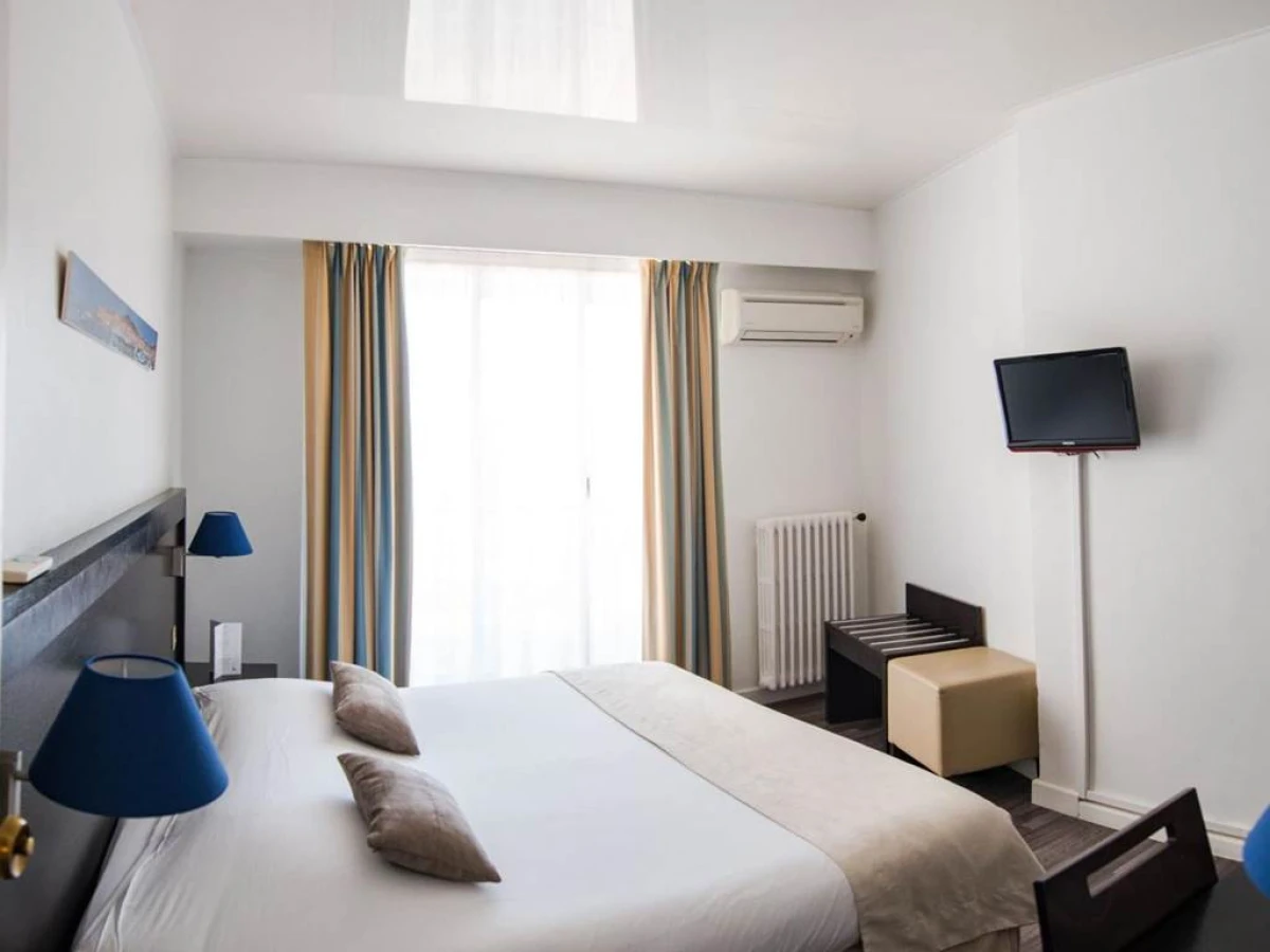 Hôtel Comté de Nice - Bonjour Fun